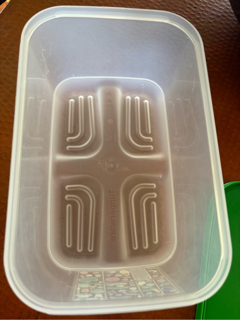 Tupperware Produce Storage Smart FridgeSmart Green Lid Food Storage Container - Picture 10 of 11